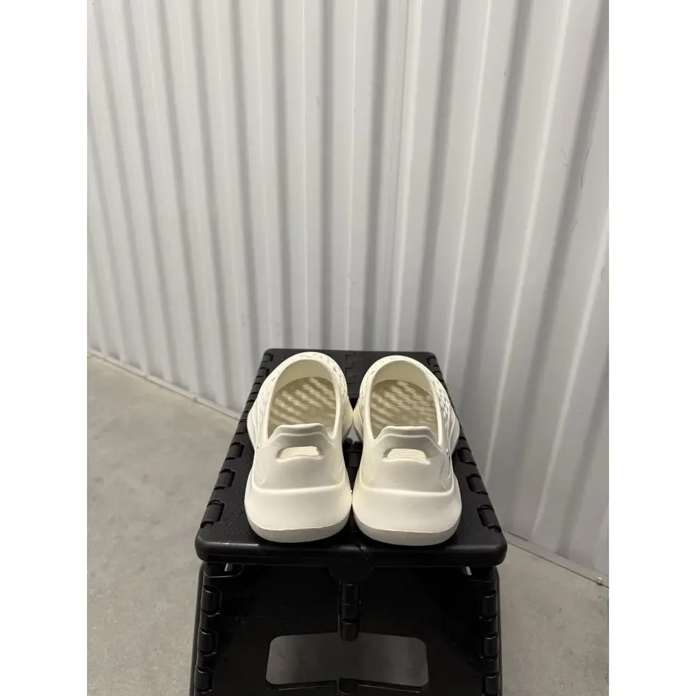 Rugged Shark White Water Shoes Size 1 PS